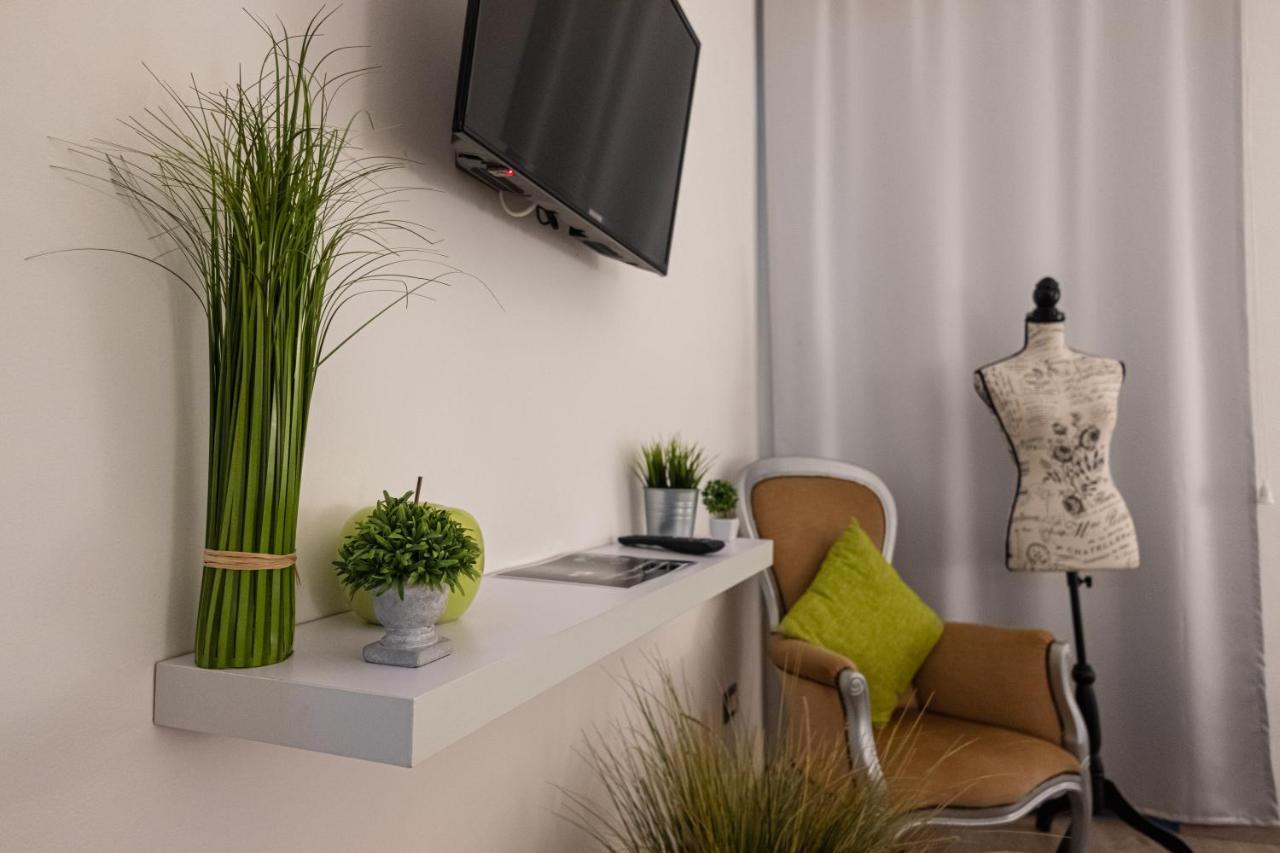 Appartamento Il Giardino di Sybar Lecce Esterno foto